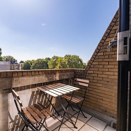 Luxury 3 Bedroom Flat With Balcony In Westbourne Park 런던 외부 사진