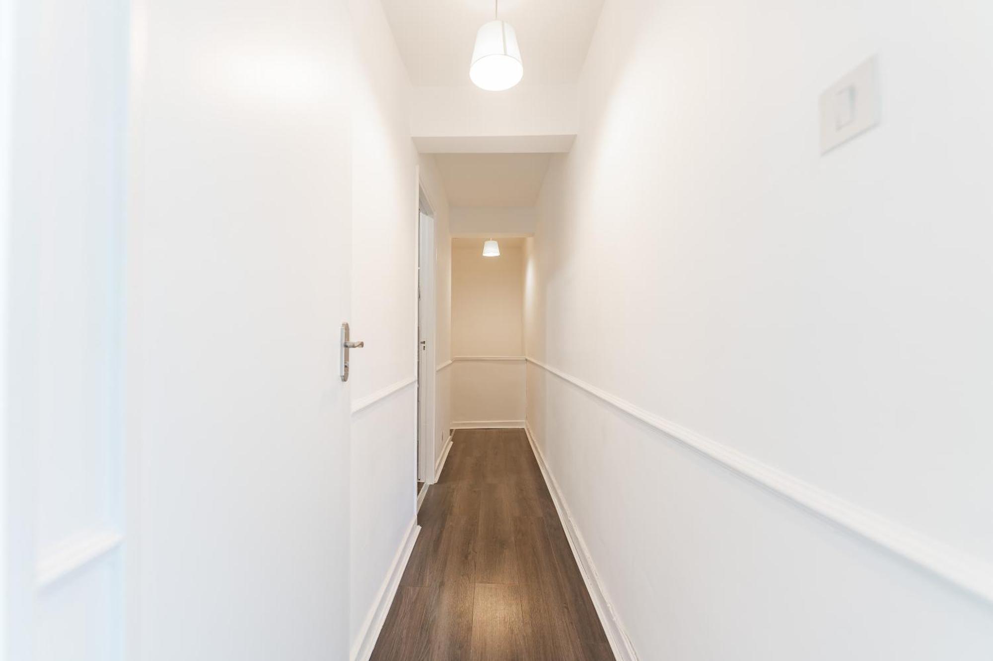 Luxury 3 Bedroom Flat With Balcony In Westbourne Park 런던 외부 사진