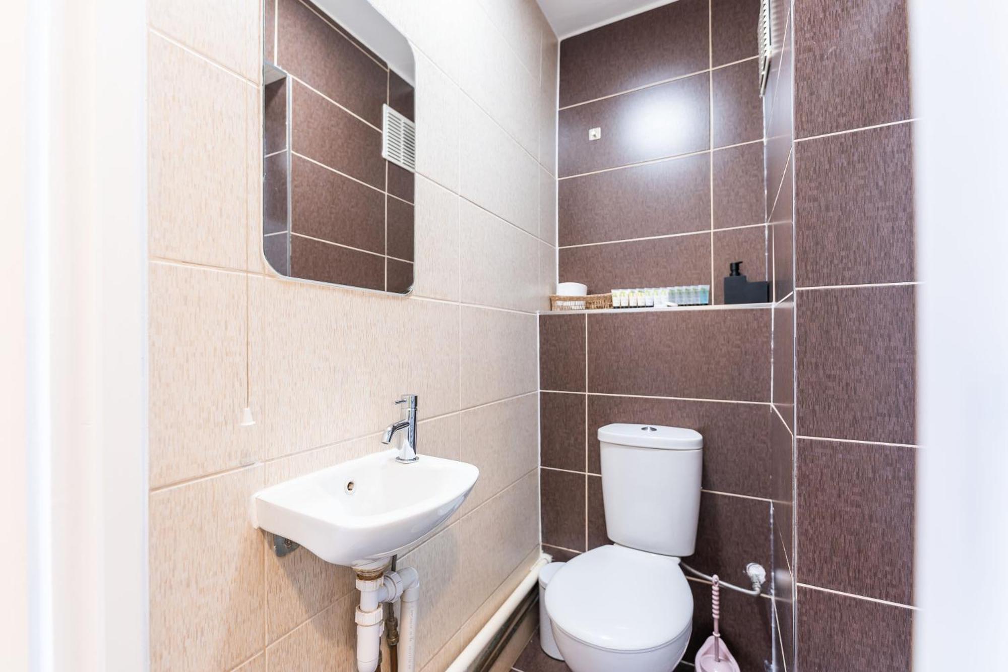 Luxury 3 Bedroom Flat With Balcony In Westbourne Park 런던 외부 사진