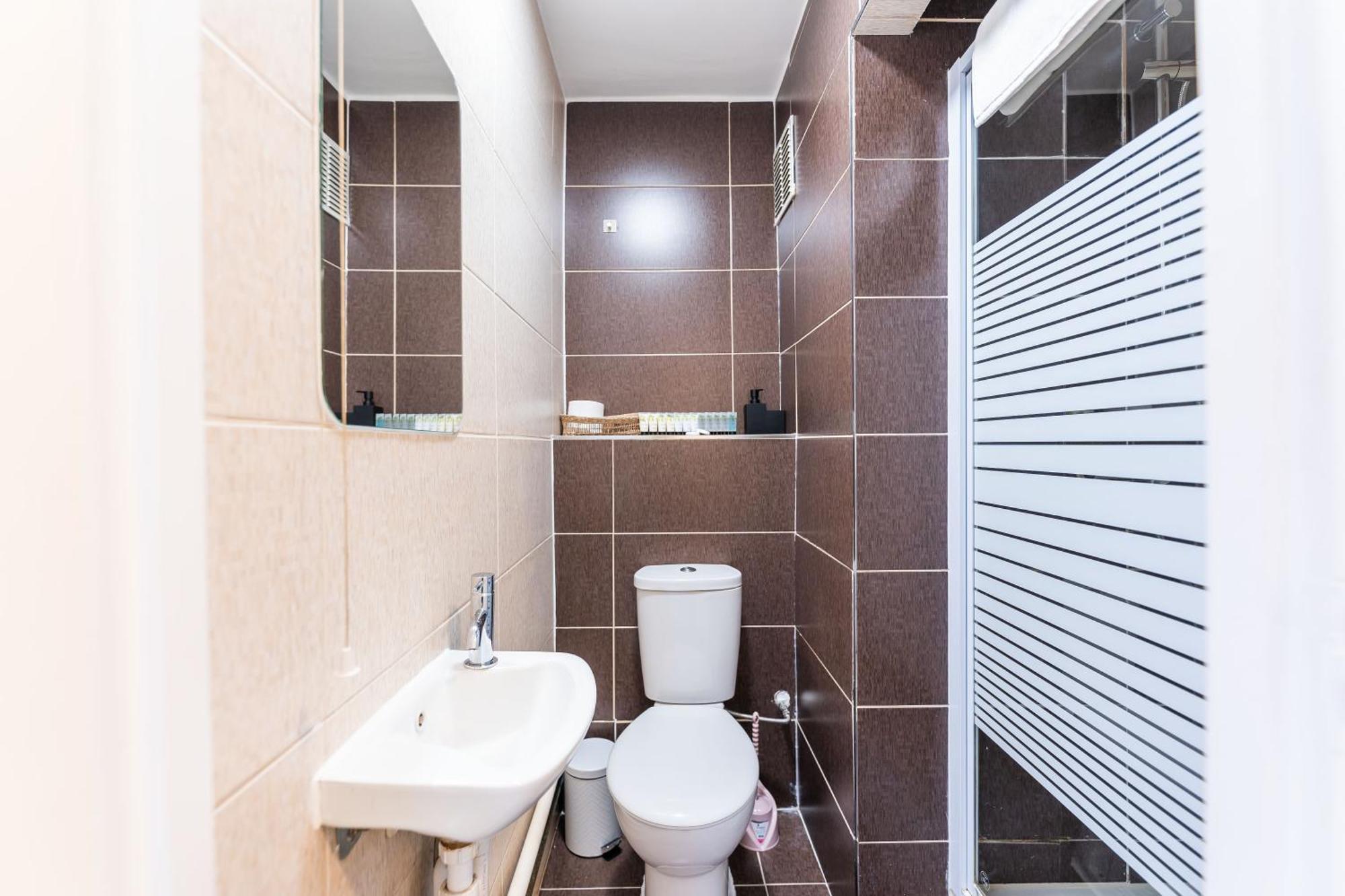 Luxury 3 Bedroom Flat With Balcony In Westbourne Park 런던 외부 사진
